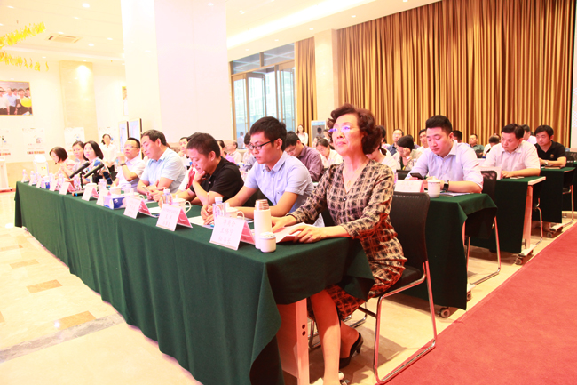 走进楚天激光——华商会首期“一家亲”活动圆满成功